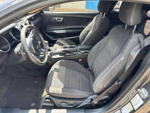 2016 Ford Mustang V6