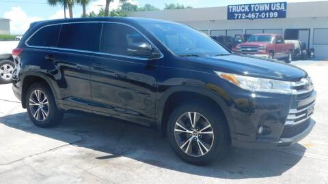 2017 Toyota Highlander for sale at Truck Town USA in Fort Pierce FL