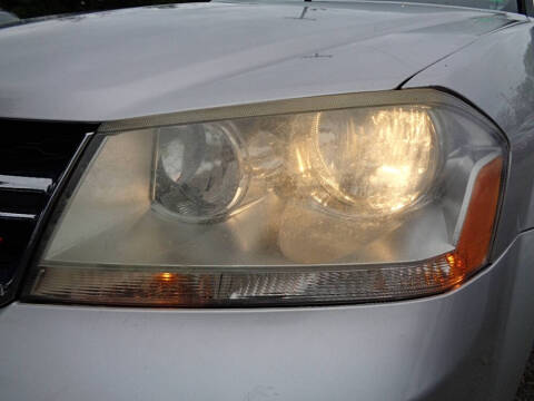 2012 Dodge Avenger SE