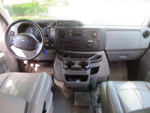 2013 Ford E-Series E-150 XLT