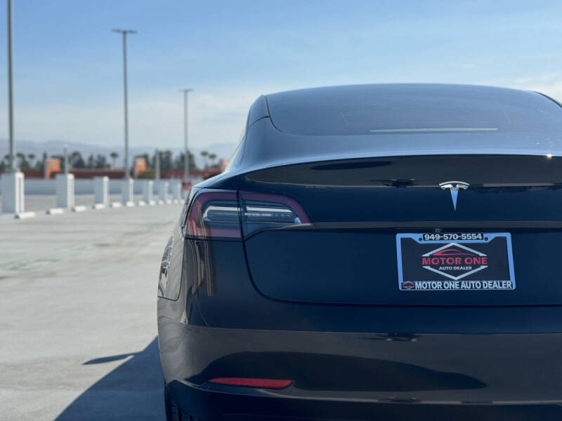 2021 Tesla Model 3 Standard Range Plus