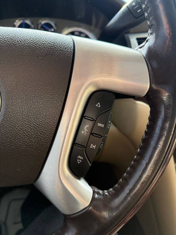 2011 Cadillac Escalade EXT Premium