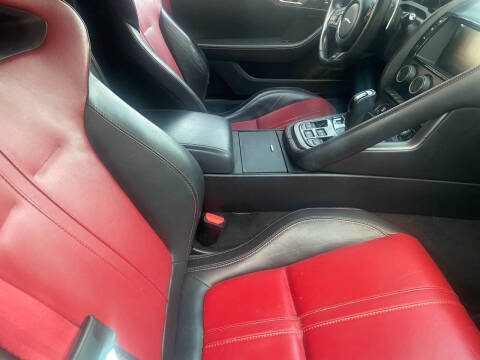 2016 Jaguar F-TYPE R