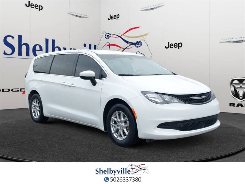 2022 Chrysler Voyager LX