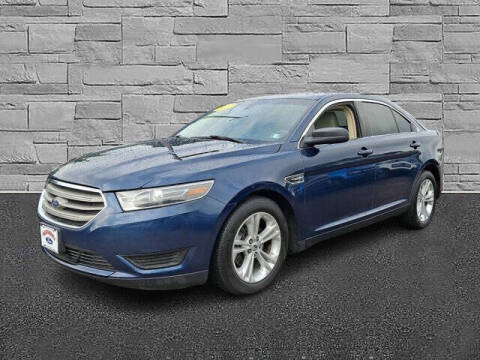 2017 Ford Taurus SE