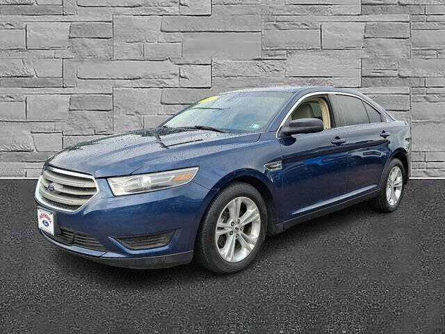 2017 Ford Taurus SE