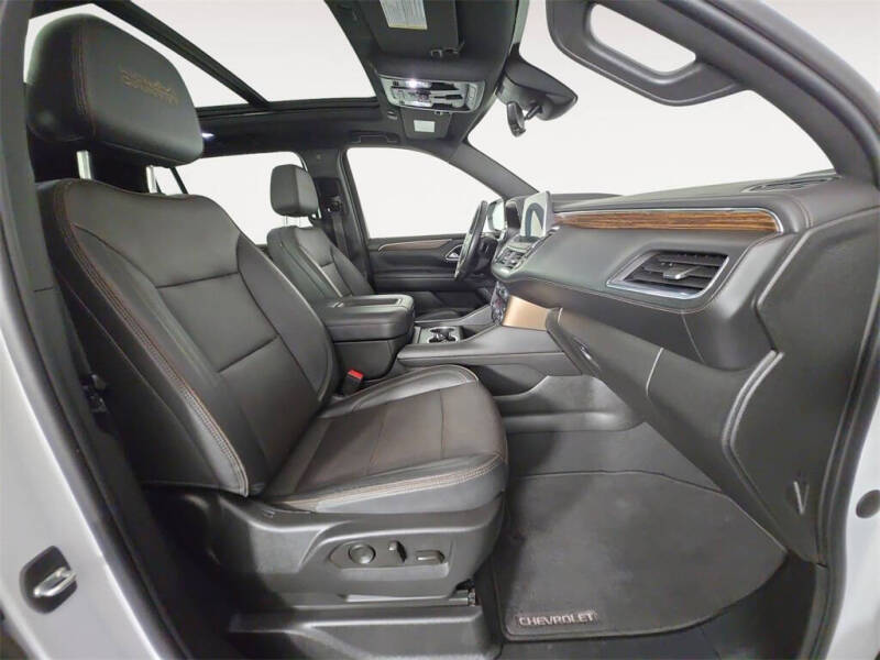 2023 Chevrolet Suburban High Country