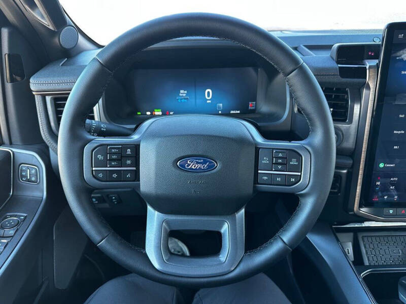 2025 Ford F-150 Lightning Lariat