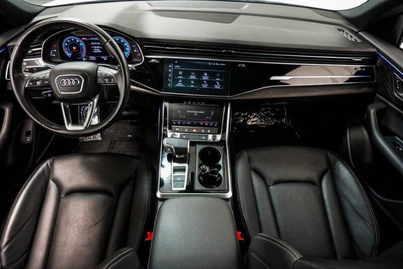 2021 Audi Q8 quattro Premium Plus 55 TFSI