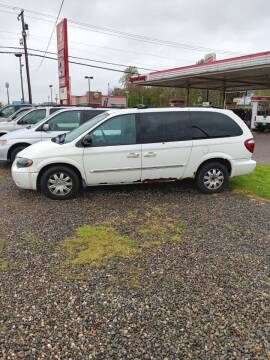 2006 Chrysler Town and Country for sale at Mid-Ohio Auto Wholesale Inc. in New Philadelphia OH