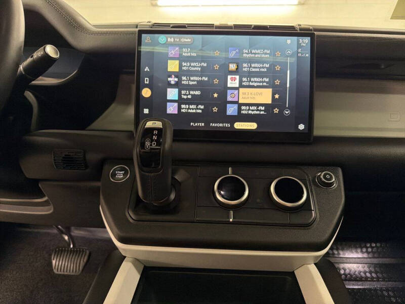 2025 Land Rover Defender 110 P300 S