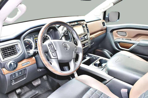 2017 Nissan Titan Platinum Reserve