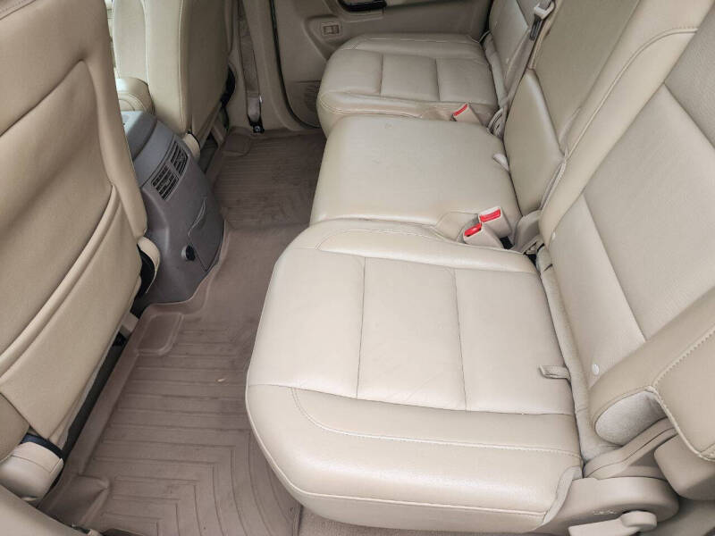 2011 Nissan Armada Platinum