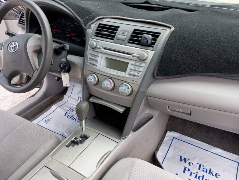 2010 Toyota Camry LE