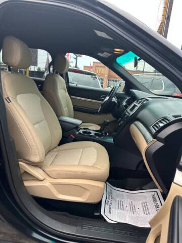 2016 Ford Explorer