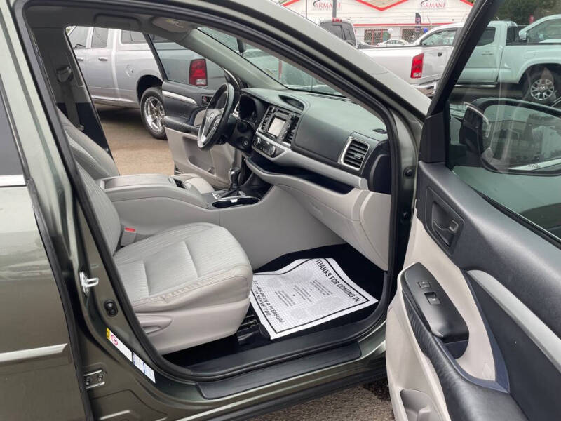 2014 Toyota Highlander LE