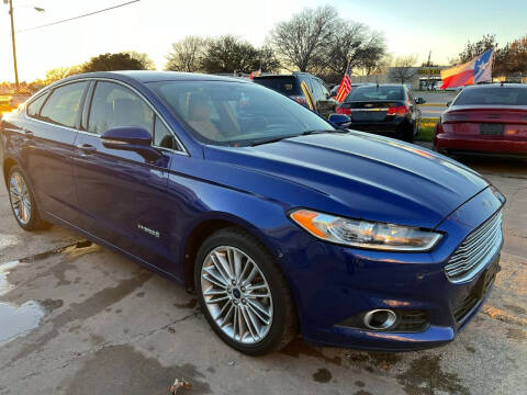 2014 Ford Fusion Hybrid for sale at UNITED MOTORS in Mckinney TX