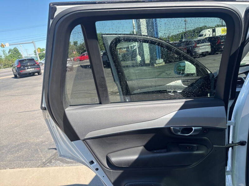 2023 Volvo XC90 B5 Core