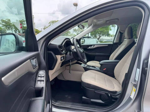 2021 Ford Escape SE