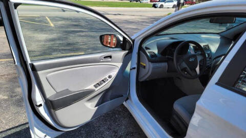 2017 Hyundai Accent SE