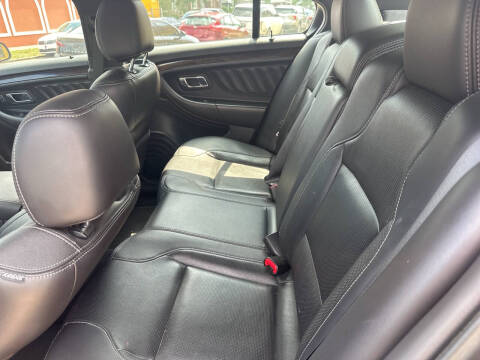 2015 Ford Taurus Limited