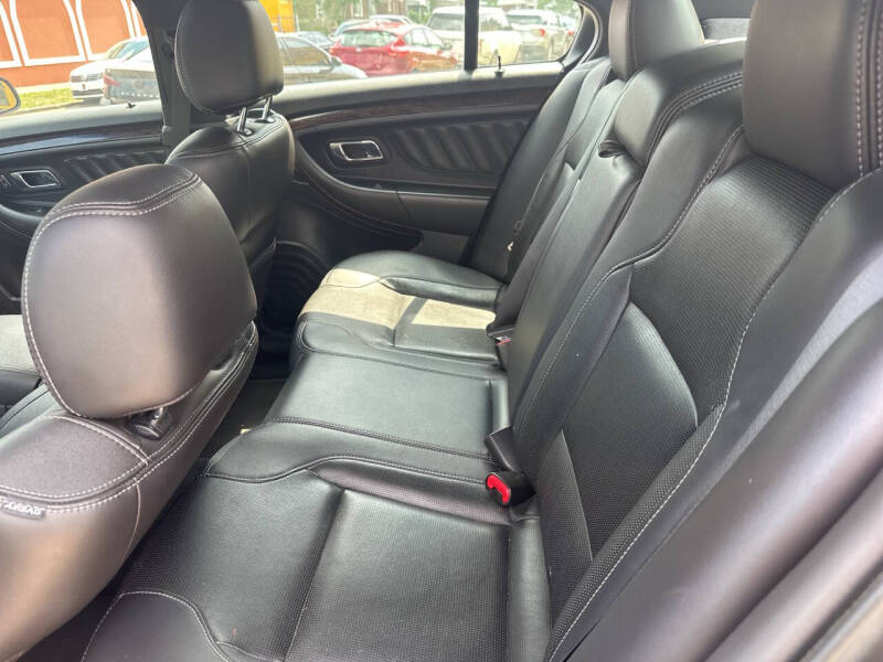 2015 Ford Taurus Limited