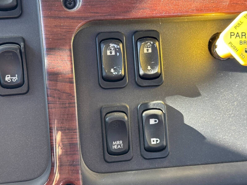 2007 Freightliner M2 106