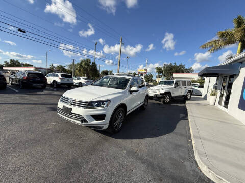 2016 Volkswagen Touareg VR6 Lux