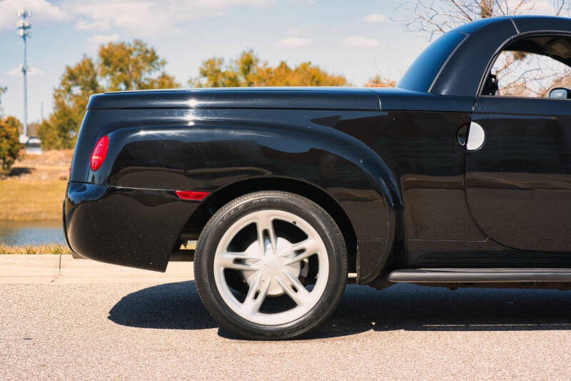 2004 Chevrolet SSR LS