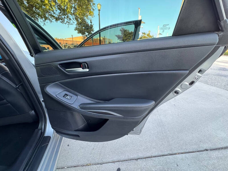 2019 Toyota Avalon XLE