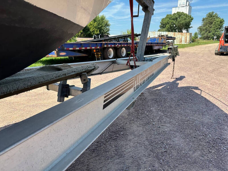 2001 Larson Boats CABRIO 270
