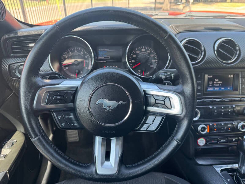 2016 Ford Mustang V6