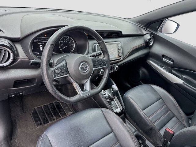 2020 Nissan Kicks SR