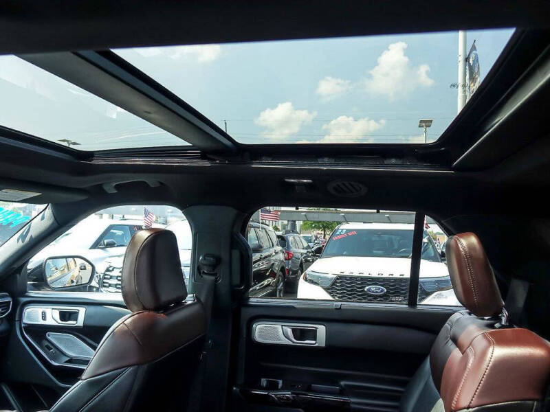 2022 Ford Explorer Platinum