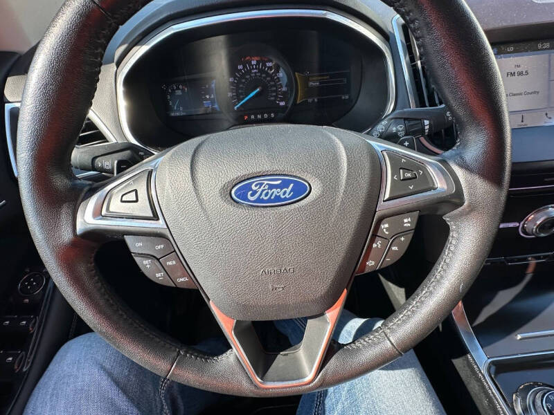 2019 Ford Edge Titanium
