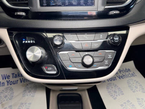 2020 Chrysler Pacifica Touring L