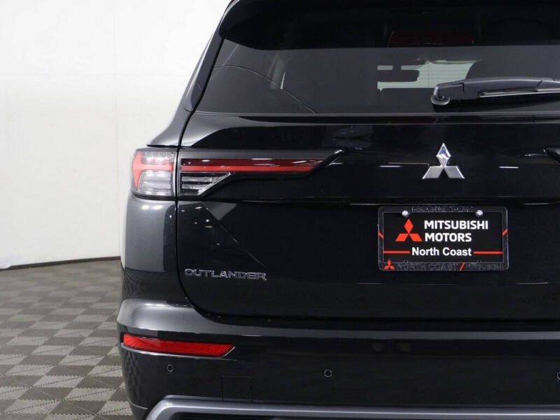 2025 Mitsubishi Outlander SE