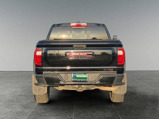 2023 GMC Canyon AT4