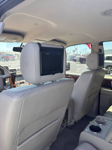 2011 Lincoln Navigator L