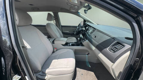 2018 Kia Sedona L