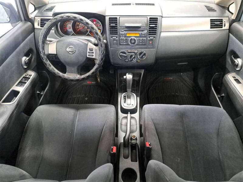 2009 Nissan Versa 1.8 S