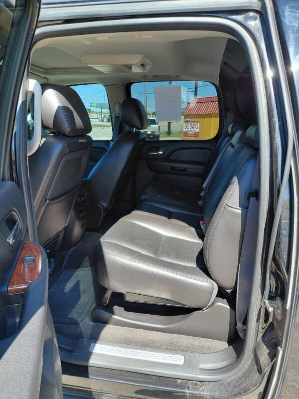 2011 Chevrolet Avalanche LTZ