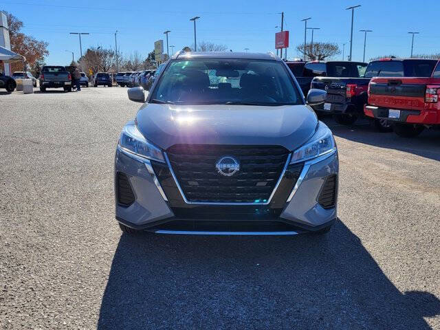 2022 Nissan Kicks SV