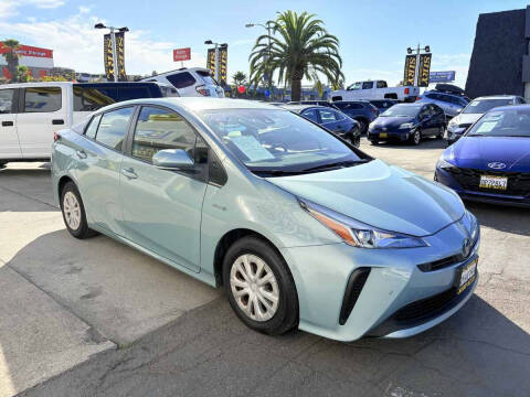 2022 Toyota Prius LE