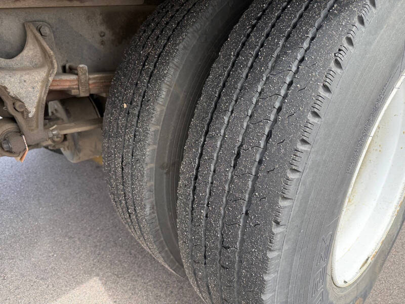 2004 Ford F-650 Super Duty