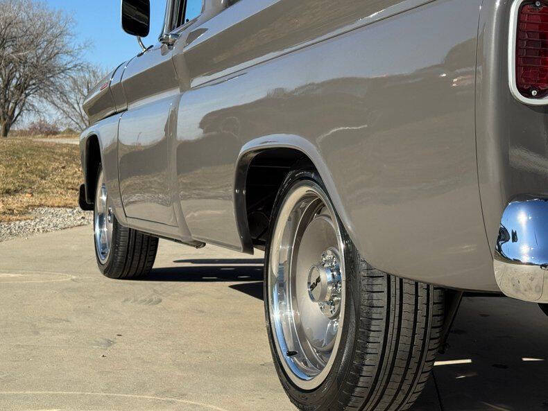 1961 Chevrolet Apache