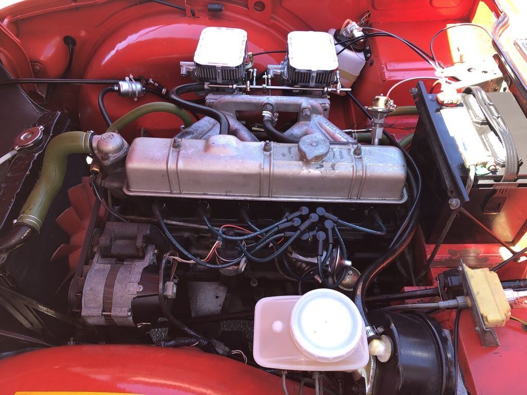1975 Triumph TR6 18