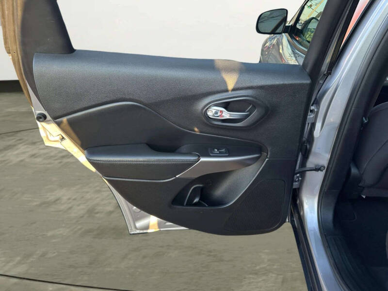 2020 Jeep Cherokee Latitude