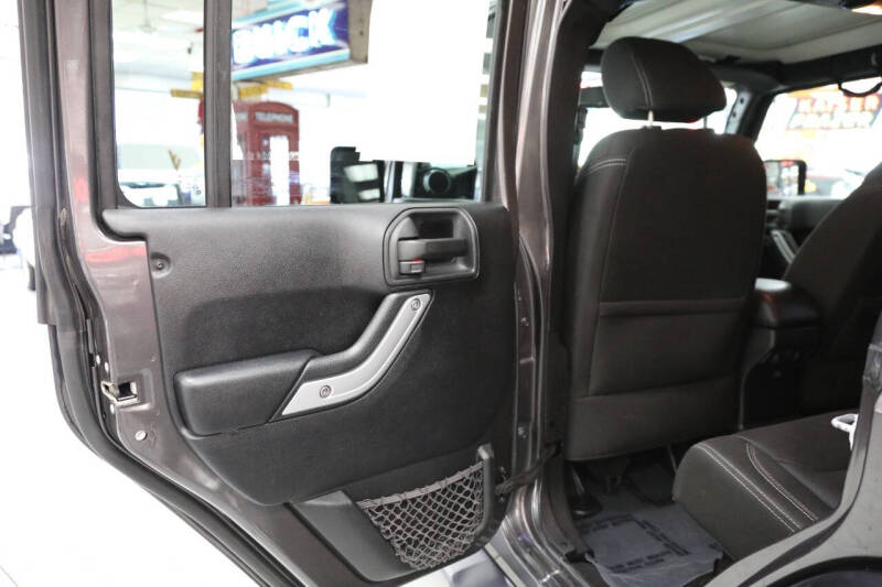 2014 Jeep Wrangler Unlimited Sahara