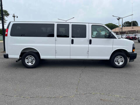 2025 Chevrolet Express LS 3500